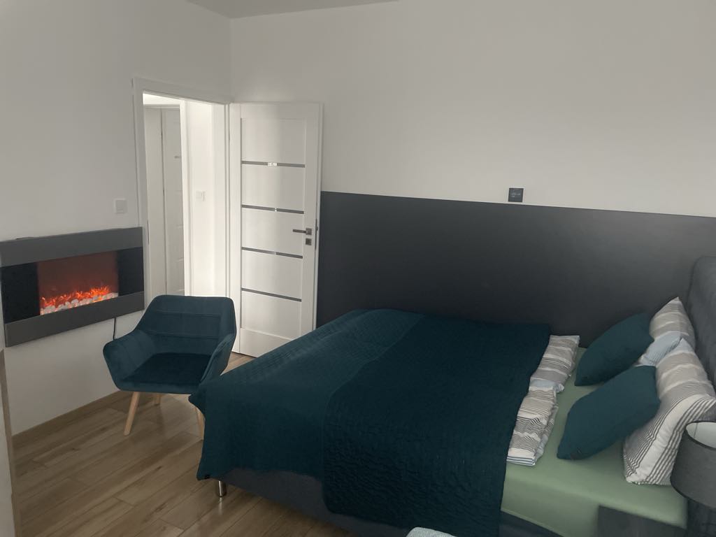 9c0949e4-ce92-4917-b4f1-ffd826e154a6